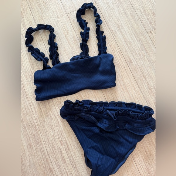 Beach Riot Navy Blue Ruffle Bikini size Large - Picture 2 of 6